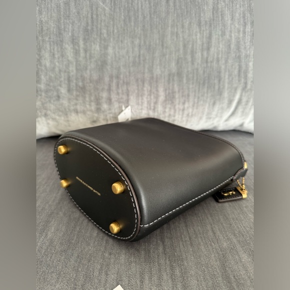 Dakota Bucket Bag 16 - Picture 5 of 5